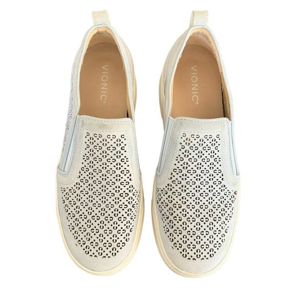 Vionic Kimmie Perforated Suede Slip-On Sneaker Women’s Size 8.5 - Picture 9 of 10